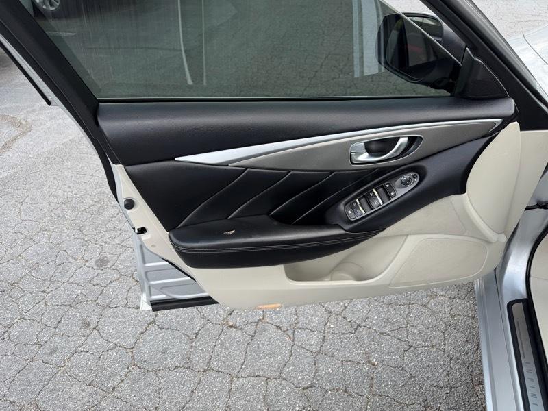 Infiniti Q50 Premium AWD 2015