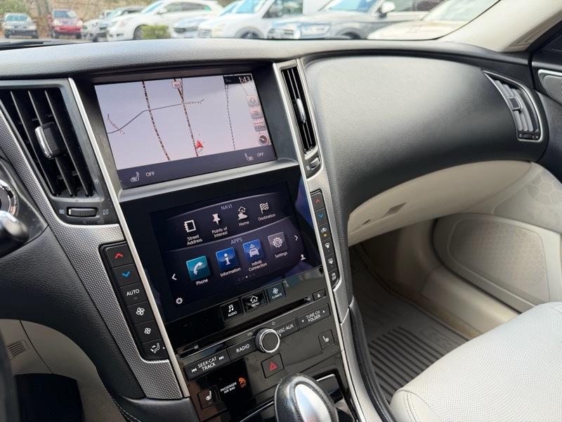 Infiniti Q50 Premium AWD 2015