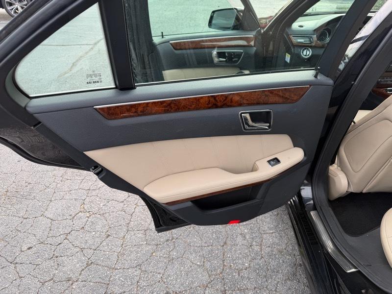 Mercedes-Benz E-Class E350 Sedan 2011