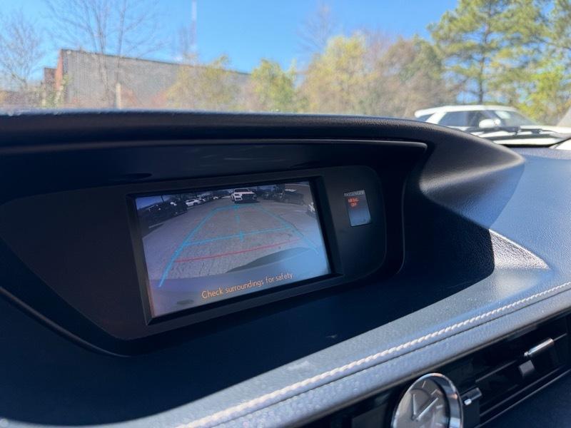 Lexus ES 350 Sedan 2013