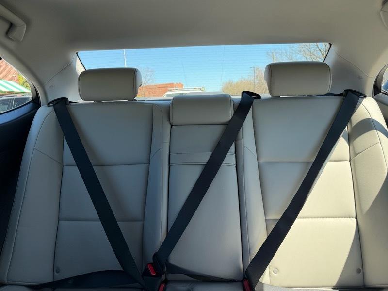 Lexus ES 350 Sedan 2013