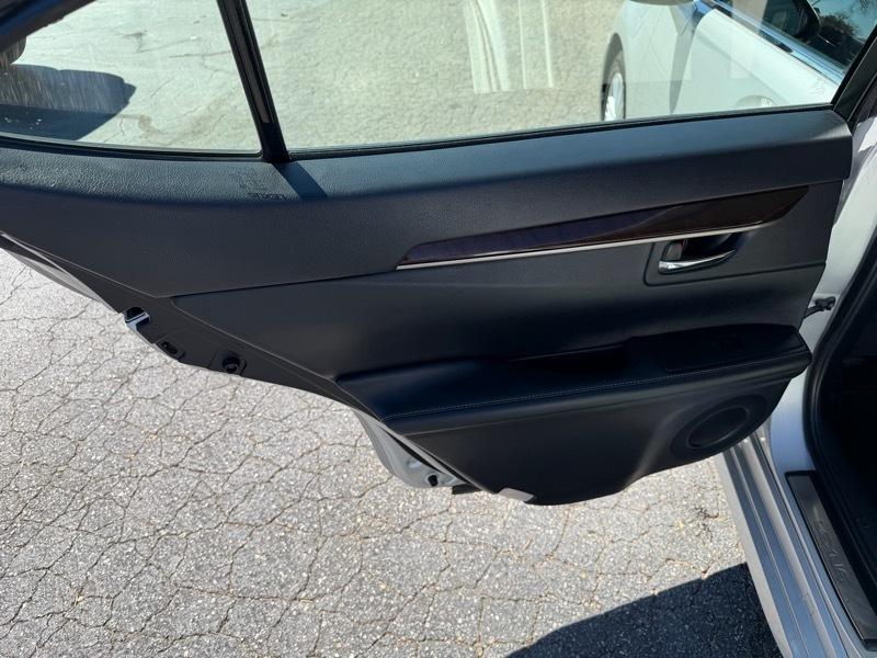 Lexus ES 350 Sedan 2013