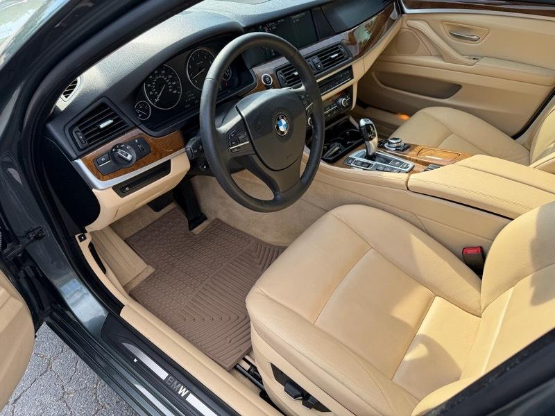BMW 5-Series 535i xDrive 2013