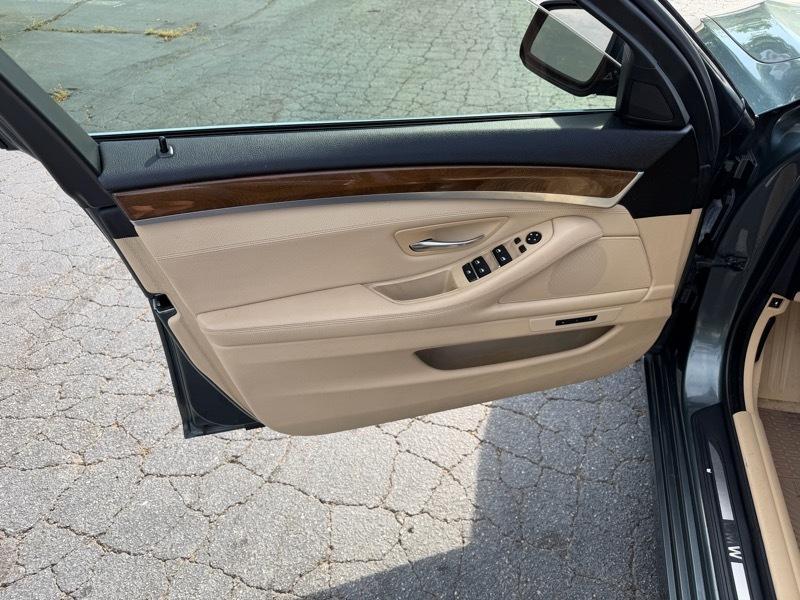 BMW 5-Series 535i xDrive 2013