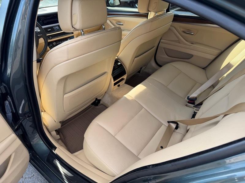 BMW 5-Series 535i xDrive 2013