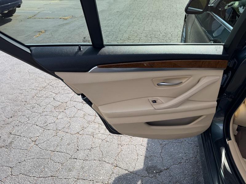 BMW 5-Series 535i xDrive 2013