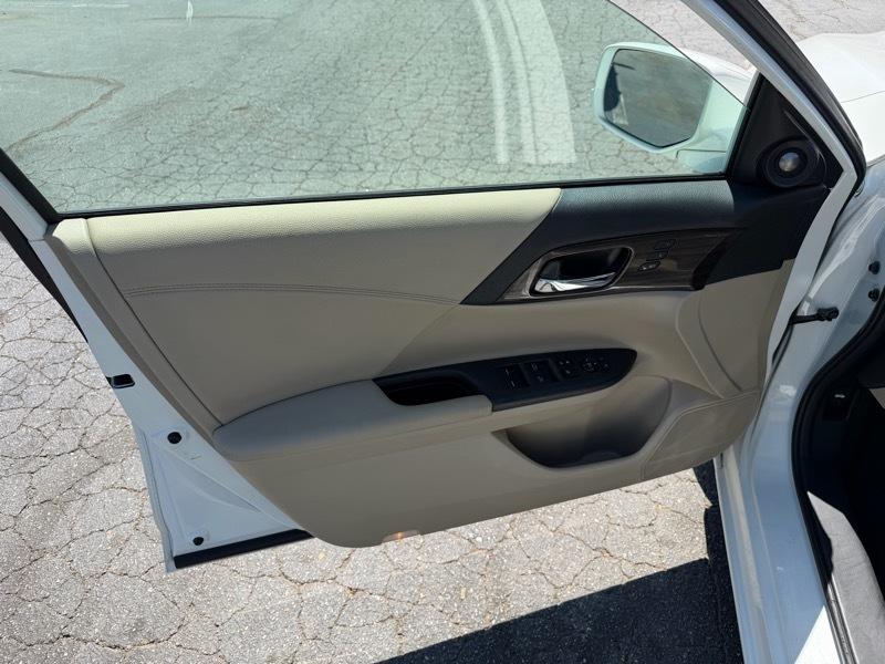 Honda Accord EX-L Sedan V6 6-Spd AT 2017