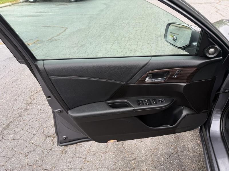 Honda Accord EX-L Sedan V6 6-Spd AT 2016