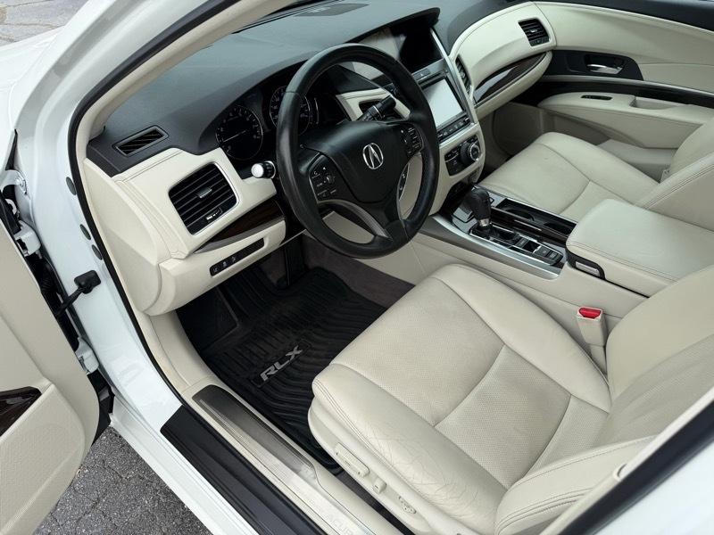 Acura RLX 6-Spd AT w/Technology Package 2016