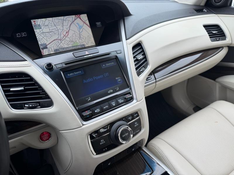 Acura RLX 6-Spd AT w/Technology Package 2016