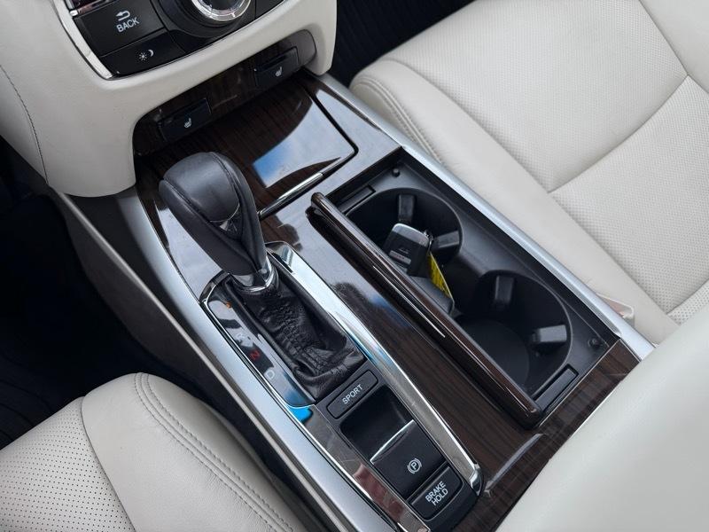 Acura RLX 6-Spd AT w/Technology Package 2016