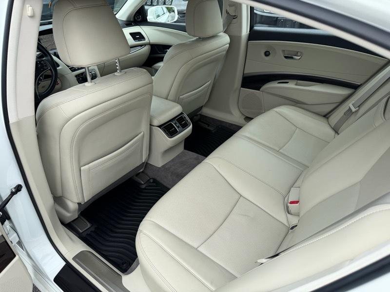 Acura RLX 6-Spd AT w/Technology Package 2016