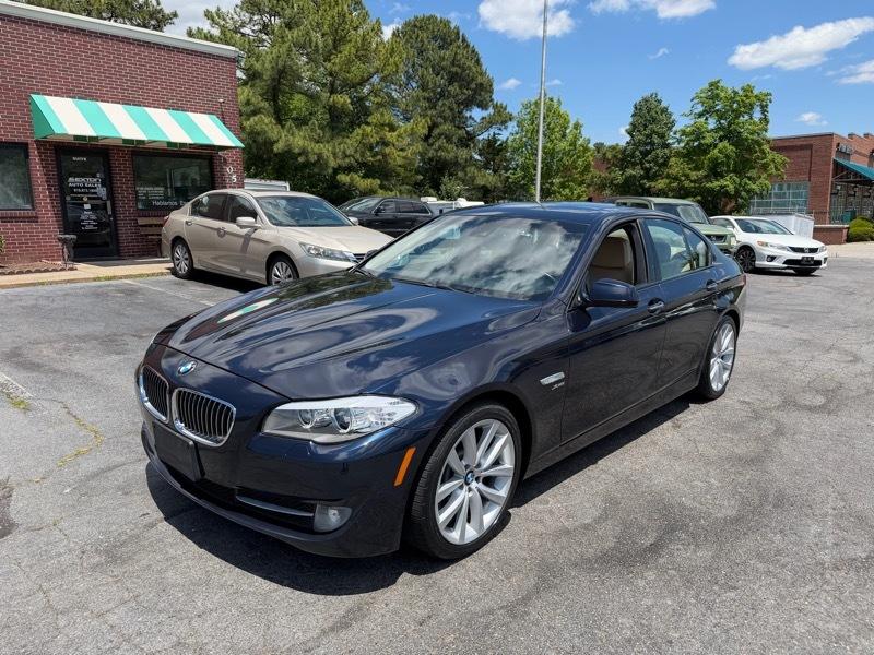 BMW 5-Series 535xi 2011