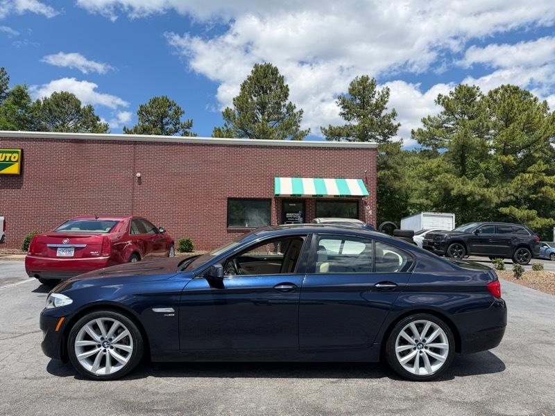 BMW 5-Series 535xi 2011