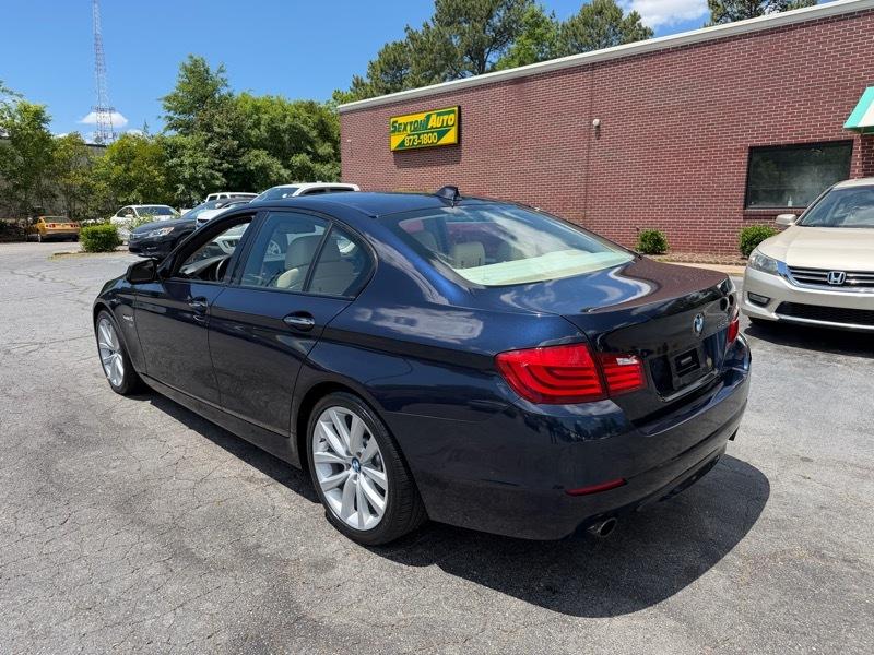 BMW 5-Series 535xi 2011
