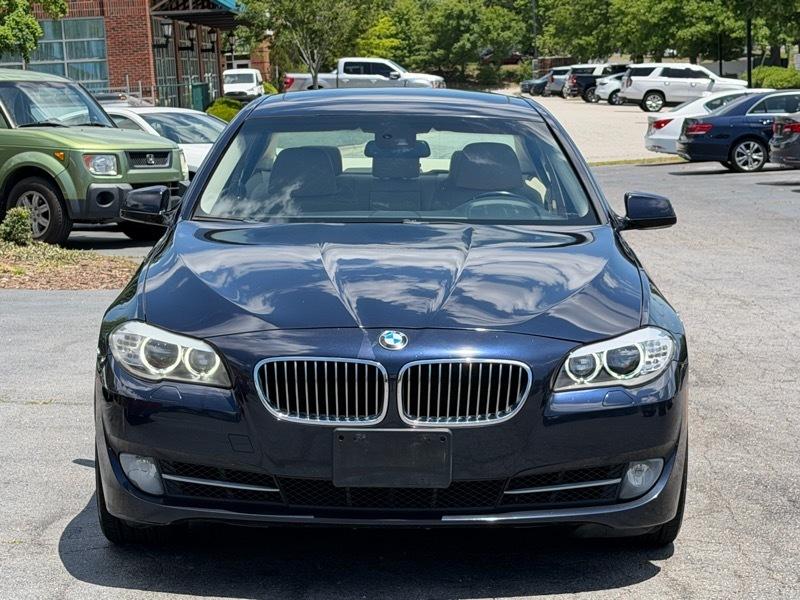 BMW 5-Series 535xi 2011