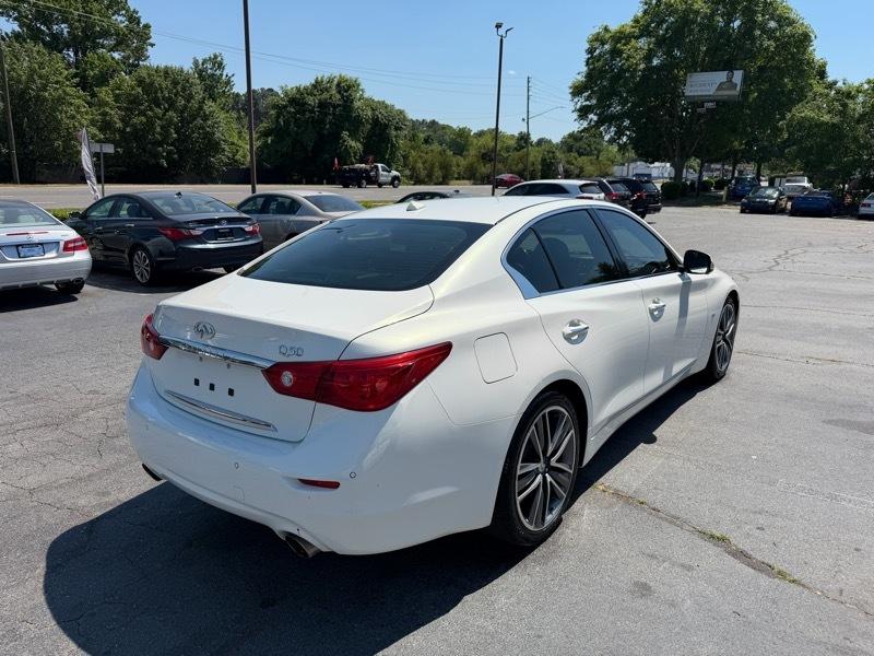 Infiniti Q50 Premium 2015
