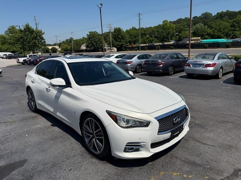 Infiniti Q50 Premium 2015