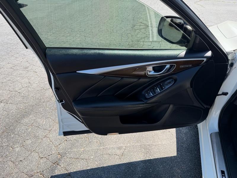 Infiniti Q50 Premium 2015