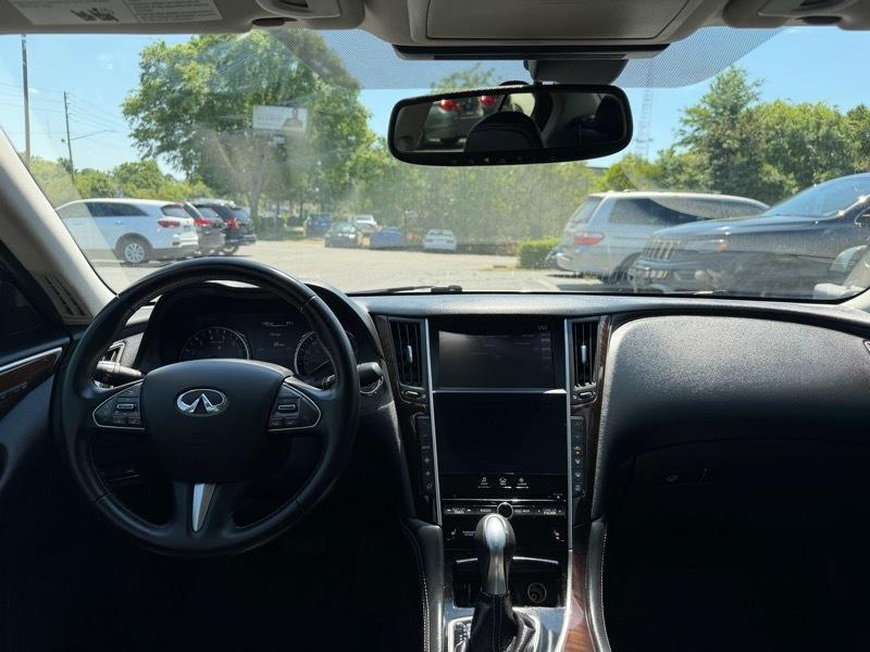 Infiniti Q50 Premium 2015