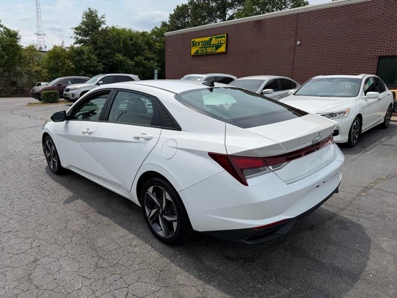 Hyundai Elantra SEL 2023