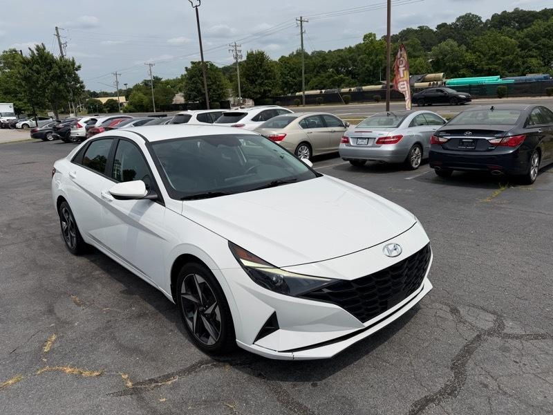 Hyundai Elantra SEL 2023