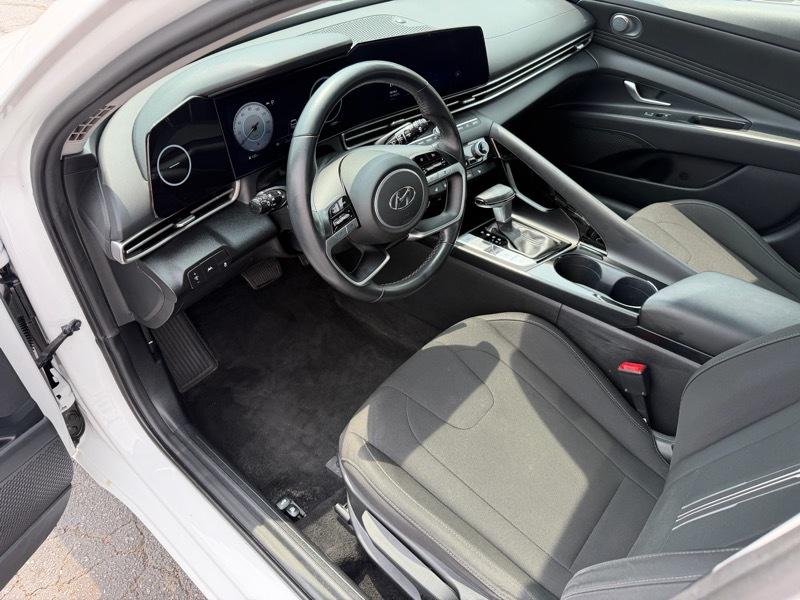 Hyundai Elantra SEL 2023