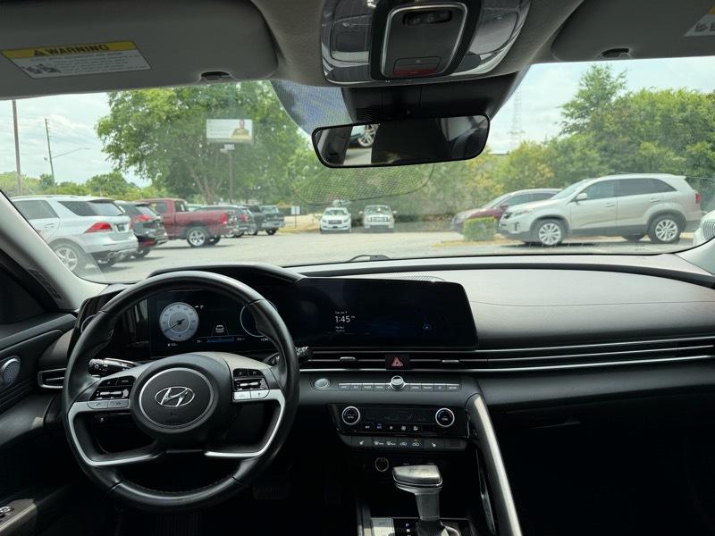 Hyundai Elantra SEL 2023