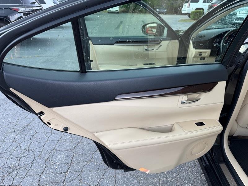Lexus ES 350 Sedan 2014