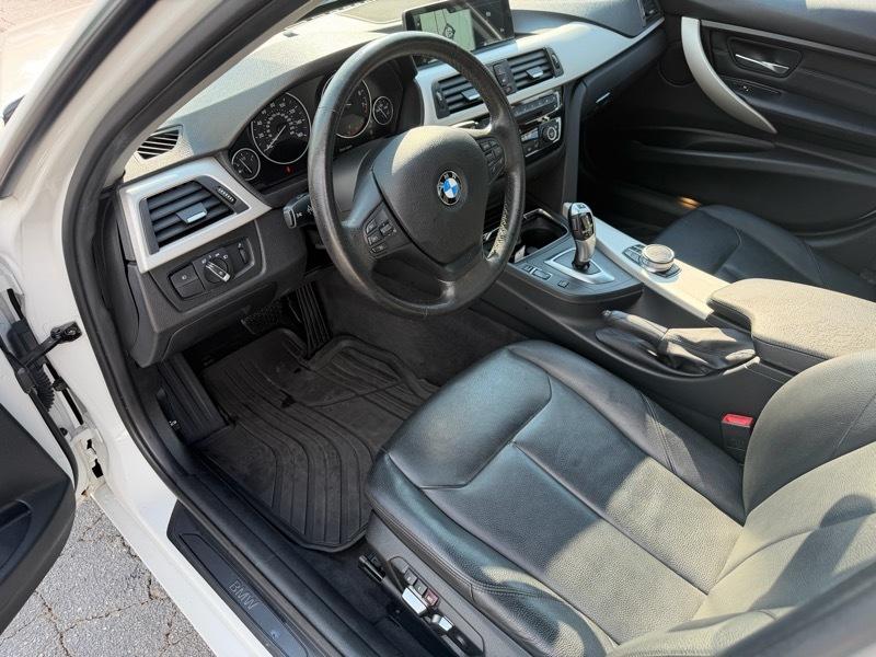 BMW 3-Series 320i xDrive Sedan 2017