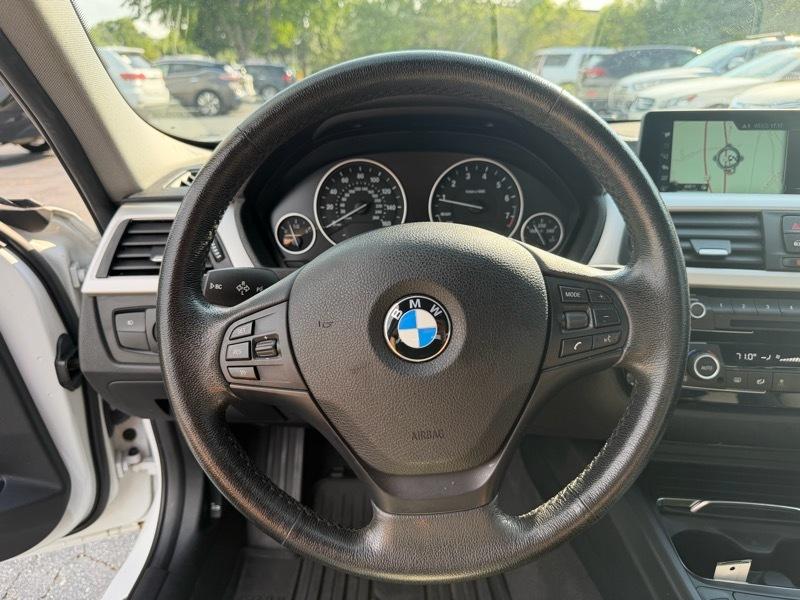 BMW 3-Series 320i xDrive Sedan 2017