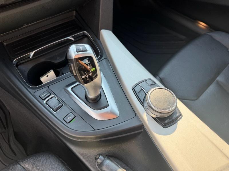 BMW 3-Series 320i xDrive Sedan 2017