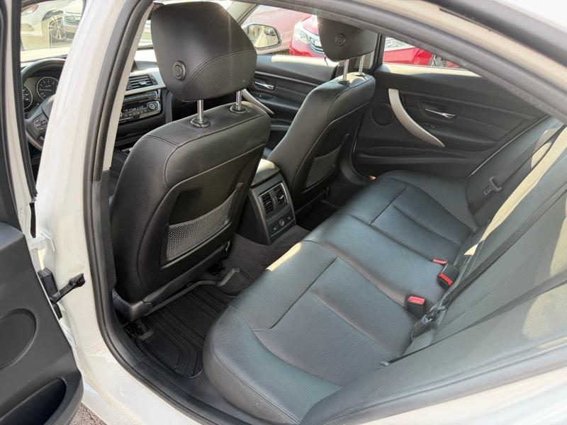 BMW 3-Series 320i xDrive Sedan 2017