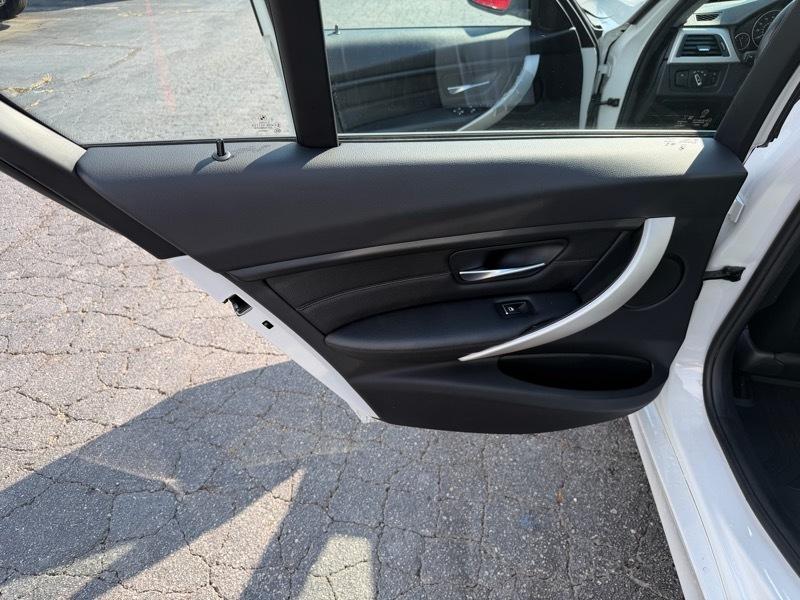 BMW 3-Series 320i xDrive Sedan 2017