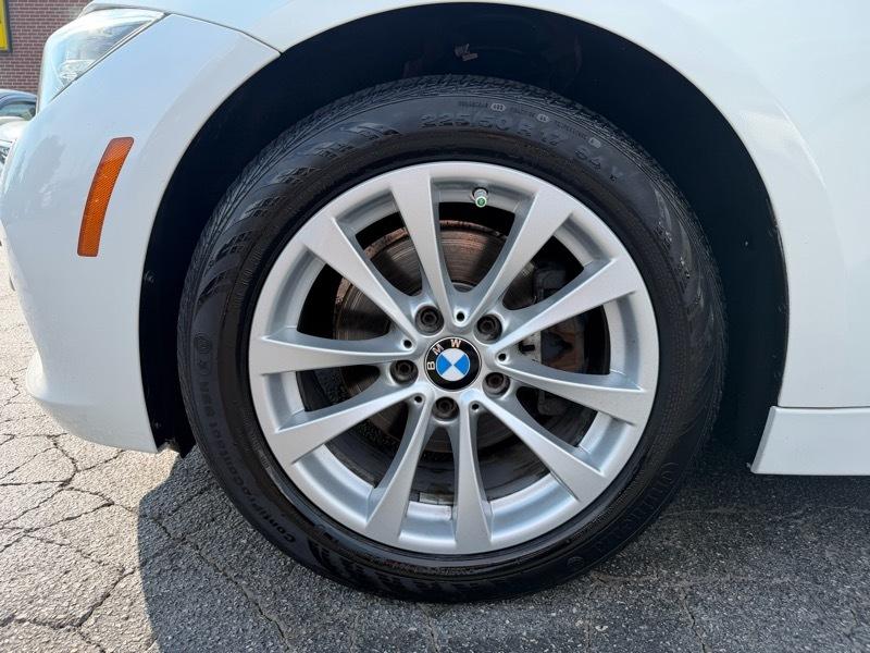 BMW 3-Series 320i xDrive Sedan 2017