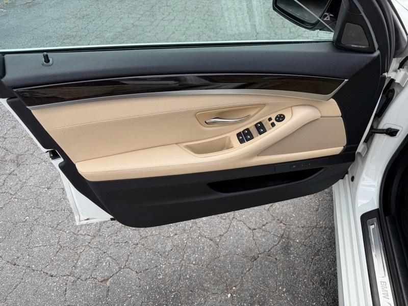 BMW 5-Series 535i xDrive 2016