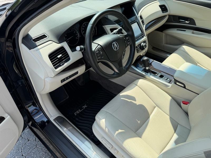 Acura RLX 6-Spd AT w/Technology Package 2016