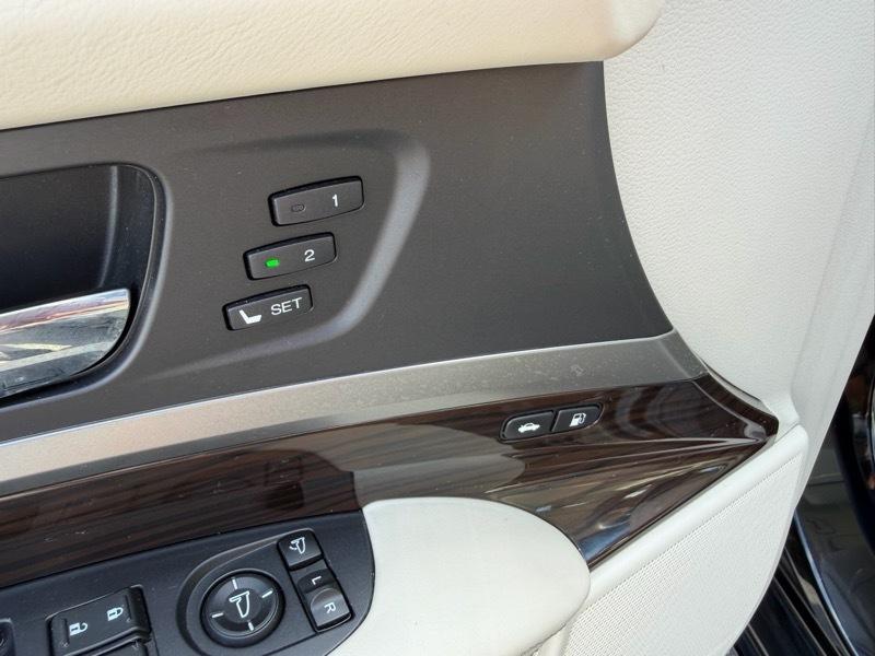 Acura RLX 6-Spd AT w/Technology Package 2016