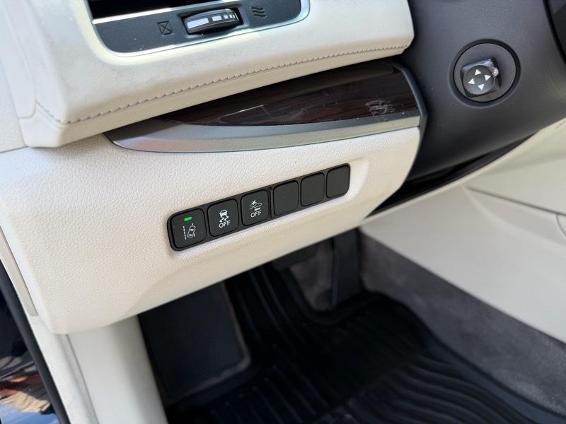 Acura RLX 6-Spd AT w/Technology Package 2016