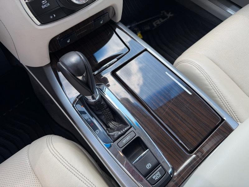 Acura RLX 6-Spd AT w/Technology Package 2016