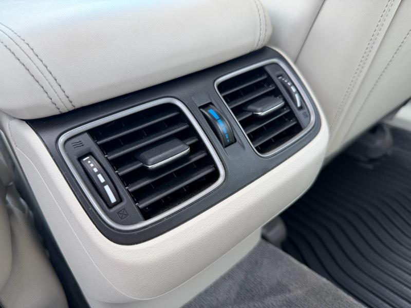 Acura RLX 6-Spd AT w/Technology Package 2016