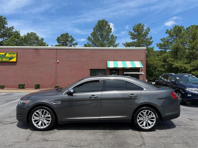 Ford Taurus Limited AWD 2017