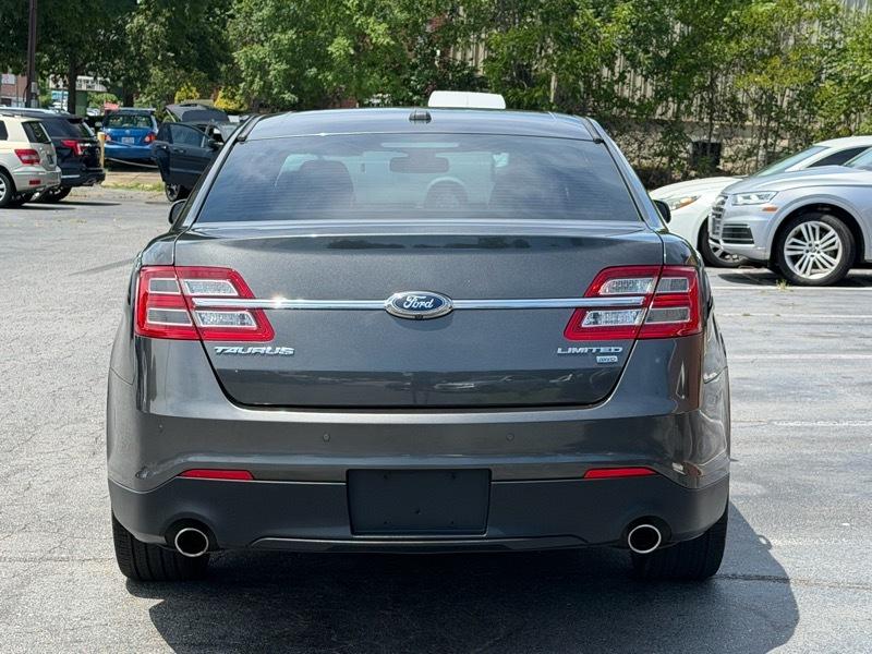 Ford Taurus Limited AWD 2017
