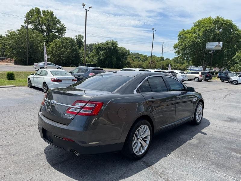 Ford Taurus Limited AWD 2017