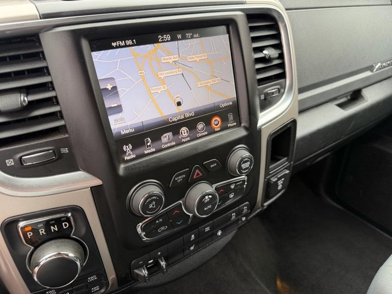 RAM 1500 Big Horn Crew Cab 4WD 2017