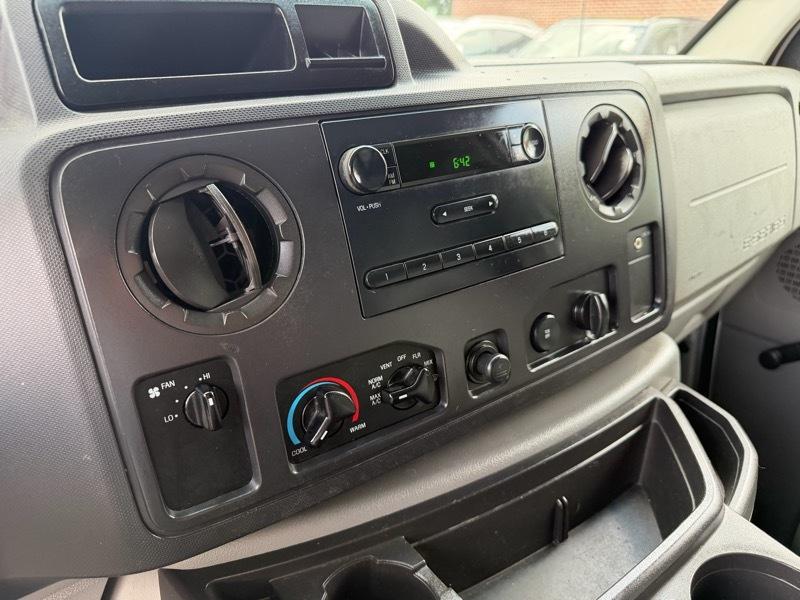Ford Econoline E-250 2012