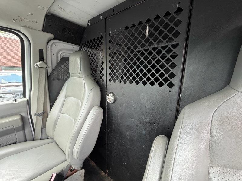 Ford Econoline E-250 2012