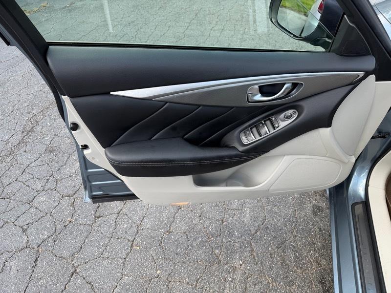 Infiniti Q50 Premium AWD 2015