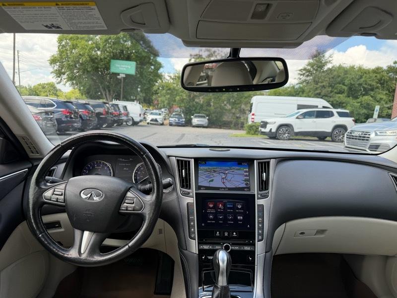 Infiniti Q50 Premium AWD 2015