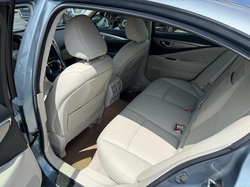 Infiniti Q50 Premium AWD 2015